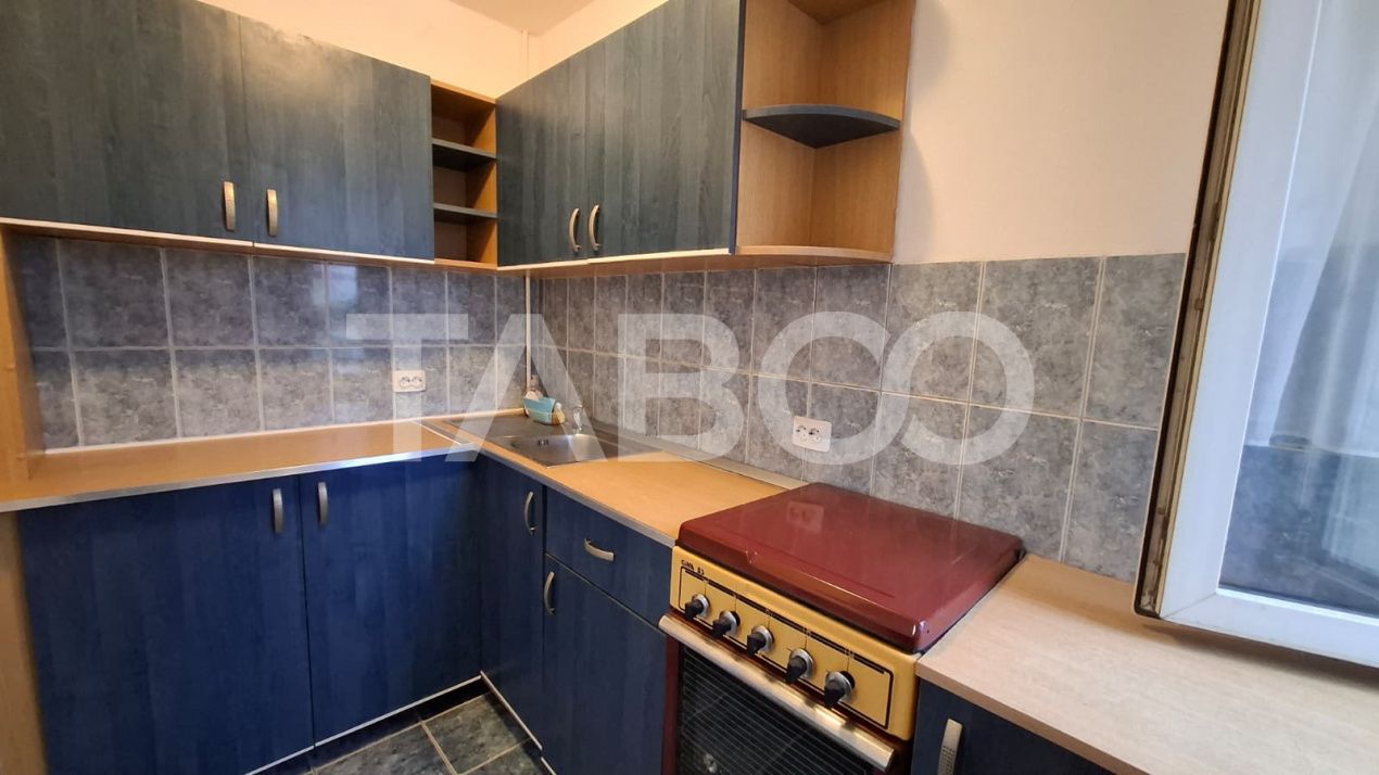 Apartament 3 camere de inchiriat 45 mp zona Vasile Aaron – fotografia 6 din 9