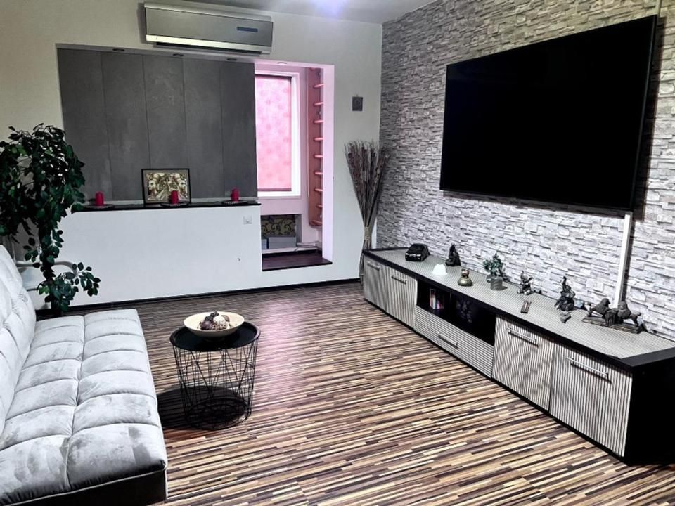 APARTAMENT 2 CAMERE RENOVAT *54 MP * CENTRALA  PROPRIE * 1DECEMBRIE 1918 – fotografia 1 din 13