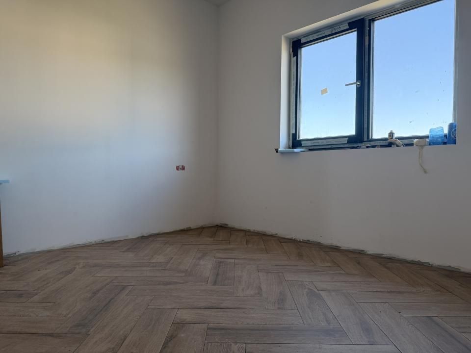 Duplex 4 camere, 125 mp utili, 350 mp teren, terasa 10mp - Giarmata Vii – fotografia 33 din 37