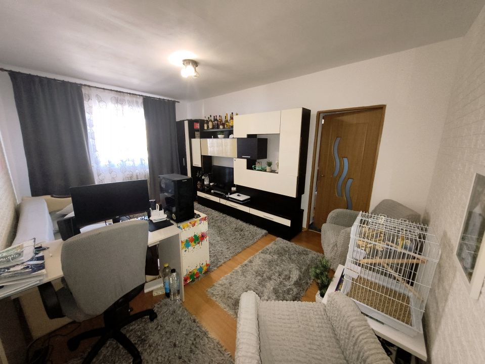 APARTAMENT 2 CAMERE I 54 MP I CETATE BULEVARD I MOBILAT SI UTILAT I – fotografia 5 din 8