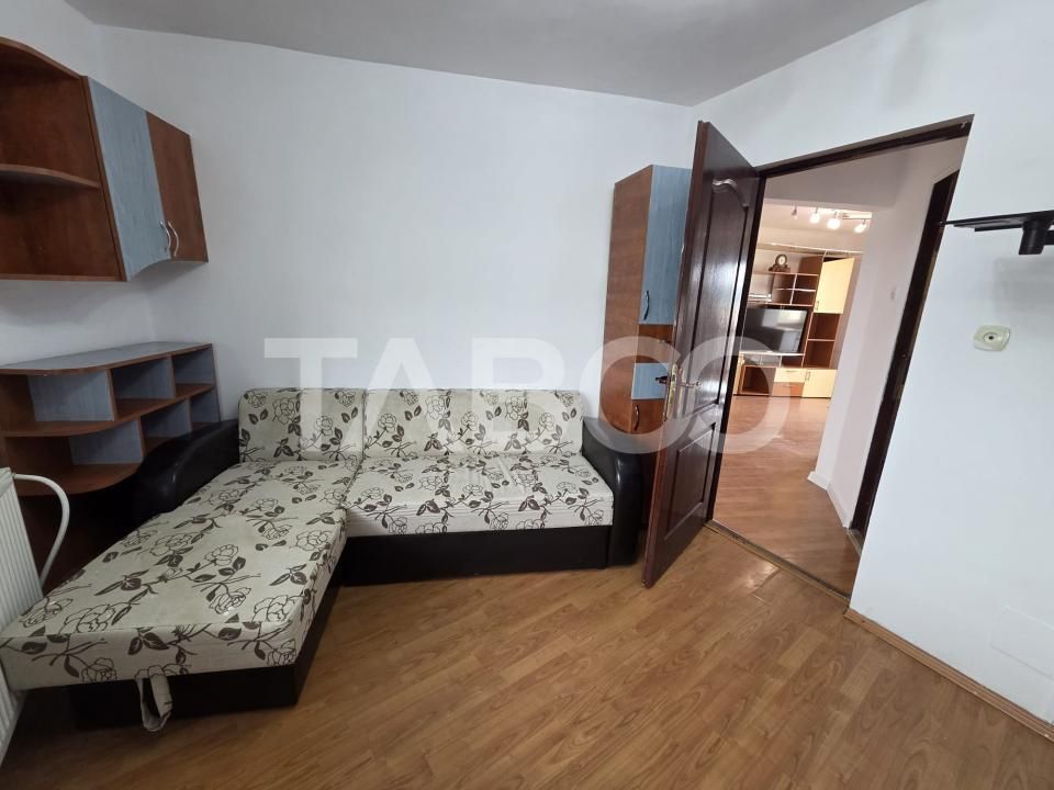 Apartament 3 camere decomandat de vanzare zona Campului suprafata 78mp – fotografia 5 din 10