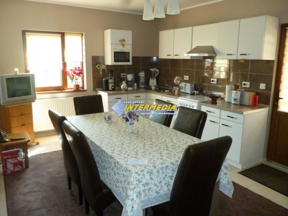 Casa de vanzare I D+ P+ M I zona buna I Cetate Alba Iulia I finisata I 560 mp I – fotografia 10 din 17