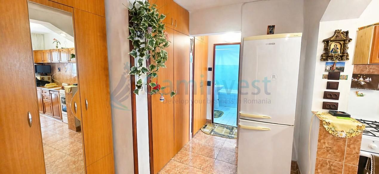 Apartament cu 2 camere de vanzare in Oradea, zona Apostol Andrei – fotografia 2 din 9