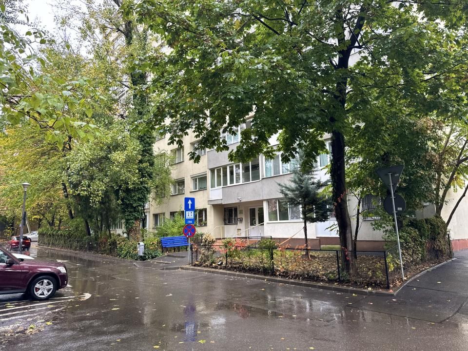 Apartament cu 3 camere de inchiriat in Berceni | loc parcare, parc, bloc izolat – fotografia 1 din 18