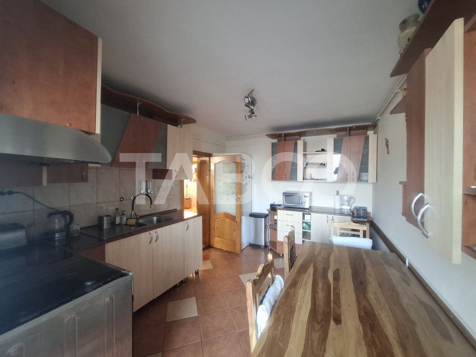 Apartament 5 camere de vanzare 138 mp utili zona Ciresica Sibiu – fotografia 7 din 25