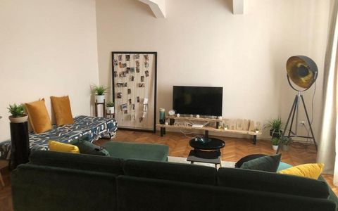 Locuință deosebită în Centrul Clujului – 3 camere, renovată integral.