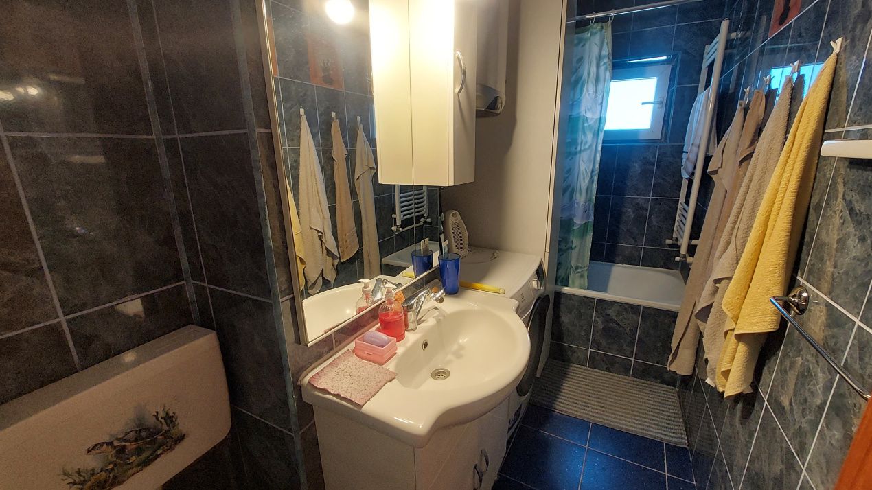 Apartament 4 camere, 100 mp, cartier Craiovita Noua, zona Carrefour – fotografia 7 din 9