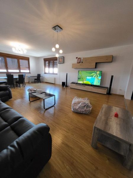 Apartament 3 camere 167MP | Prelungirea Ghencea | Loc de parcare | – fotografia 2 din 23