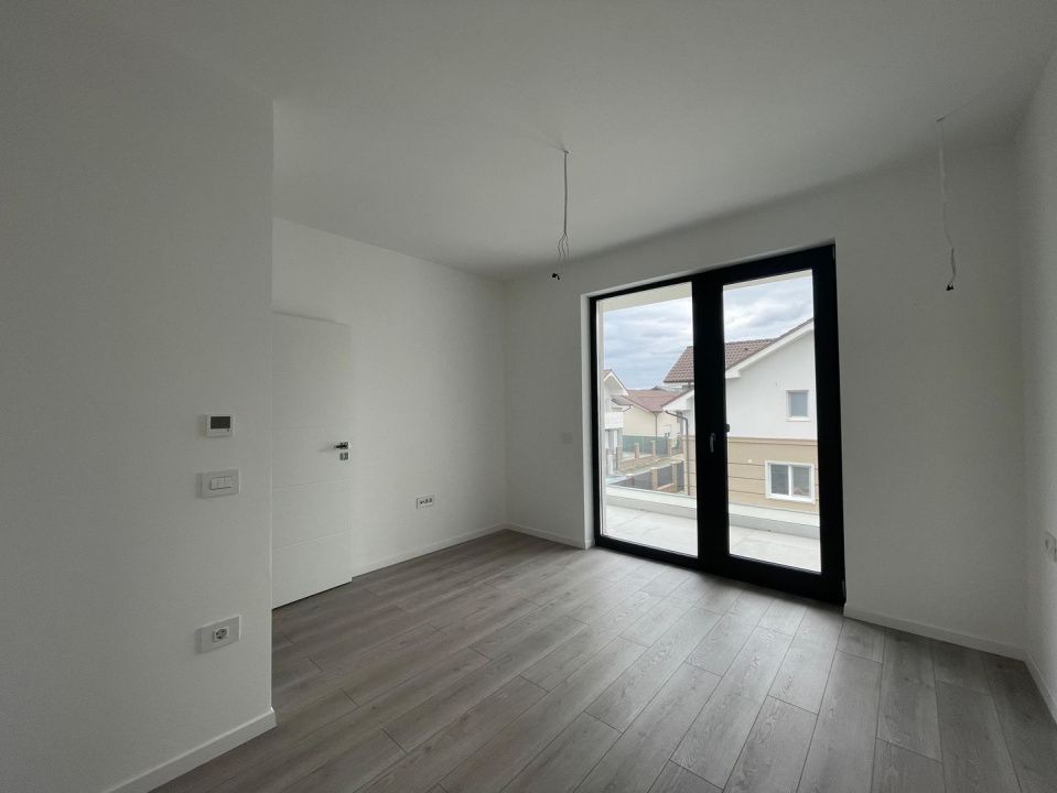 Duplex 4 camere central - Mosnita Veche – fotografia 11 din 17
