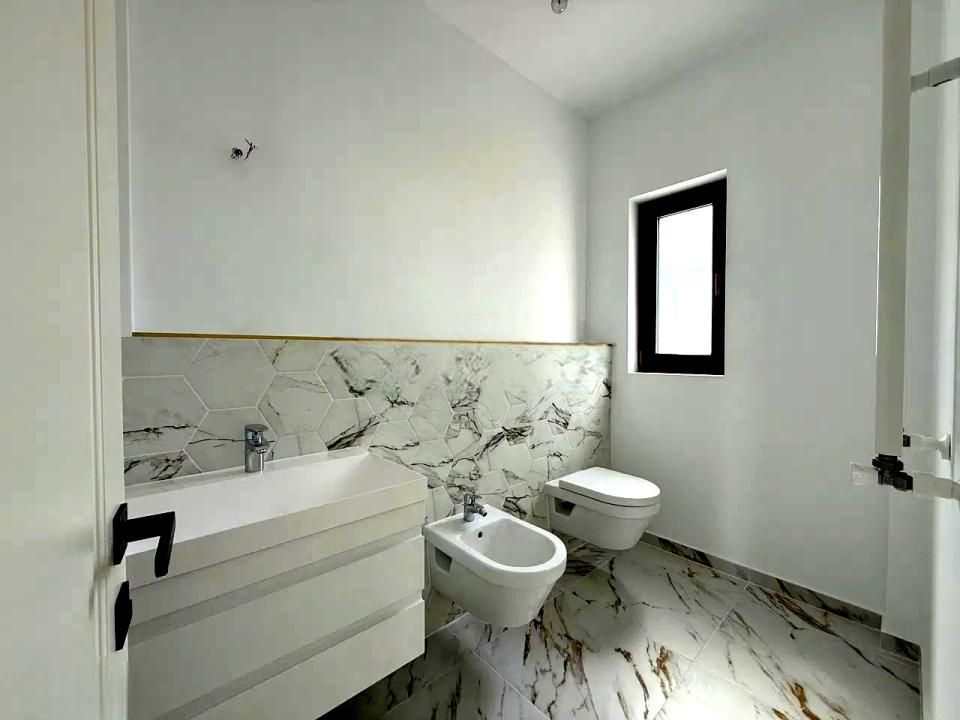 Vilă 5 camere 200 mpu | Curte 400mp | Pipera - Tunari – fotografia 5 din 20