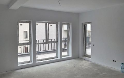 Apartament de vanzare 2 camere decomandat si terasa de 30 mp, zona Tineretului!