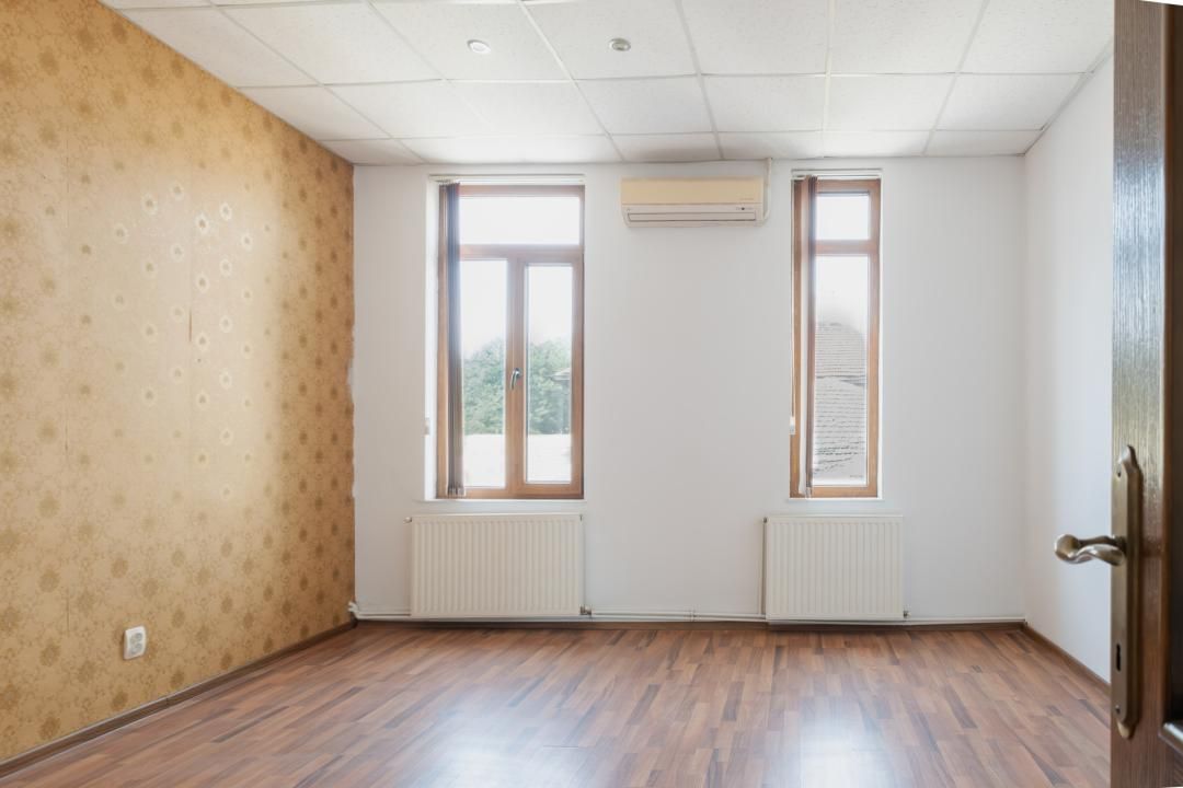 Una dintre puținele clădiri individuale cu curte proprie din Peninsula Constanța – fotografia 17 din 21