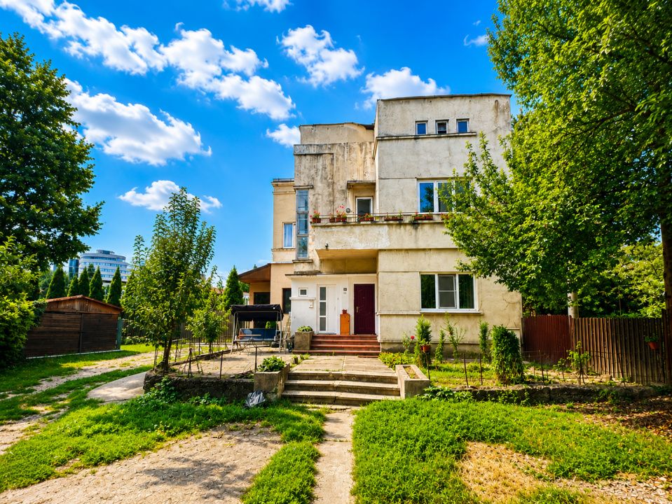 Apartament cu 2 camere de vanzare-zona ultracentrala-Str George Bacovia – fotografia 1 din 14