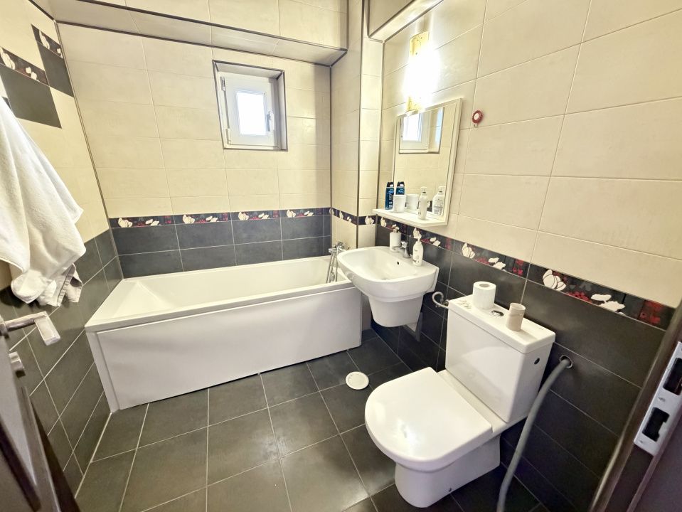 Apartament 3 camere decomandat, cartier Rovine, zona Posta – fotografia 8 din 9