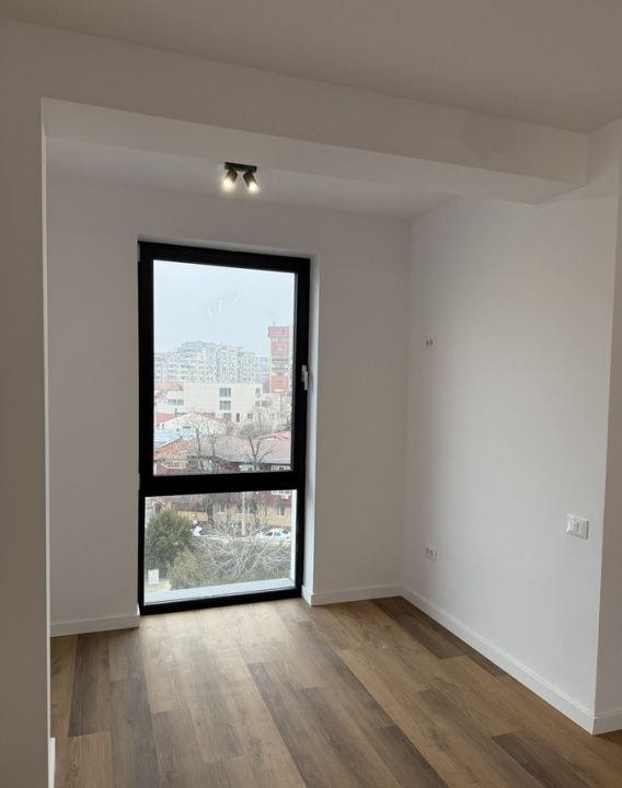 2 camere Decebal/ Th Sperantia/ bloc 2023/ pretabil birou/ rezidenta/ nemobilat – fotografia 3 din 13