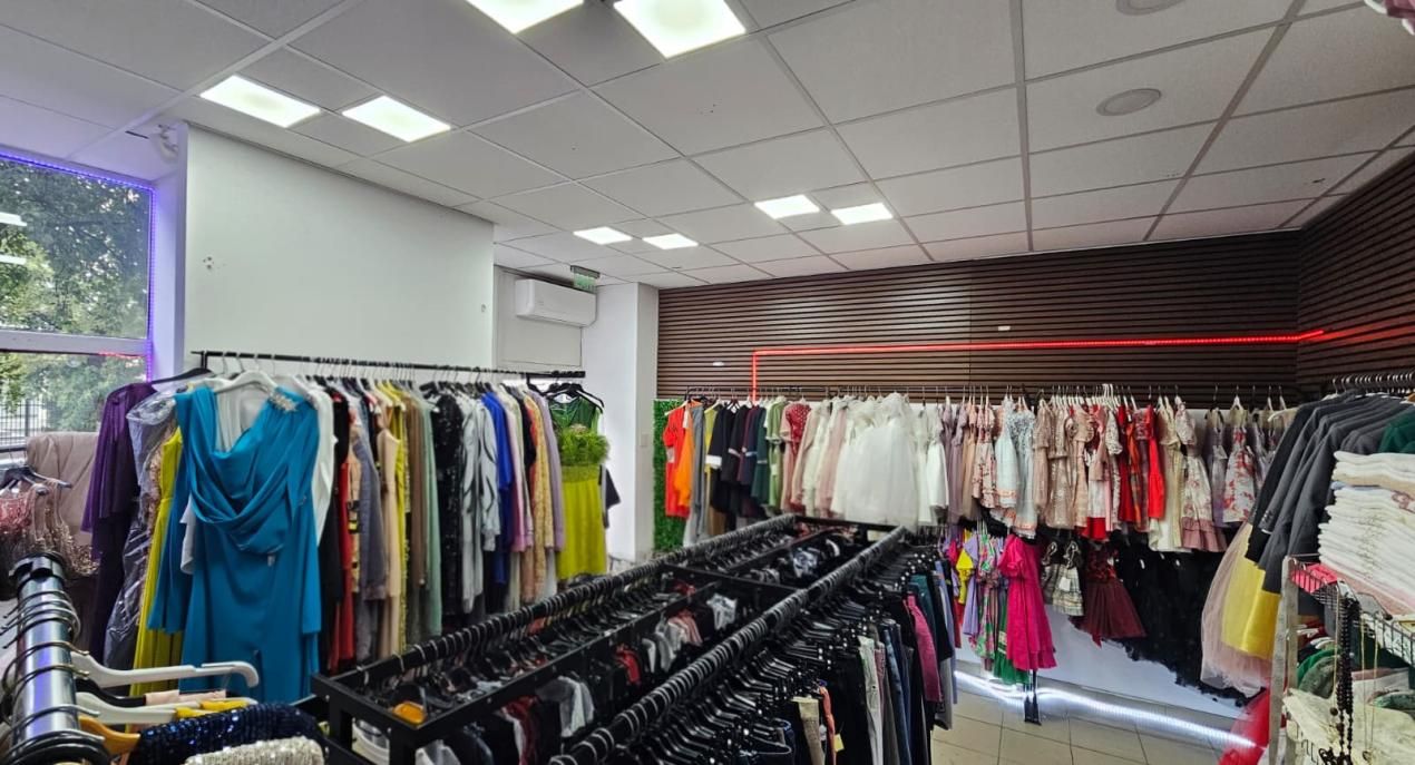 Margeanului - Afacere de Inchiriat - Outlet Haine - Stoc Inclus – fotografia 4 din 8