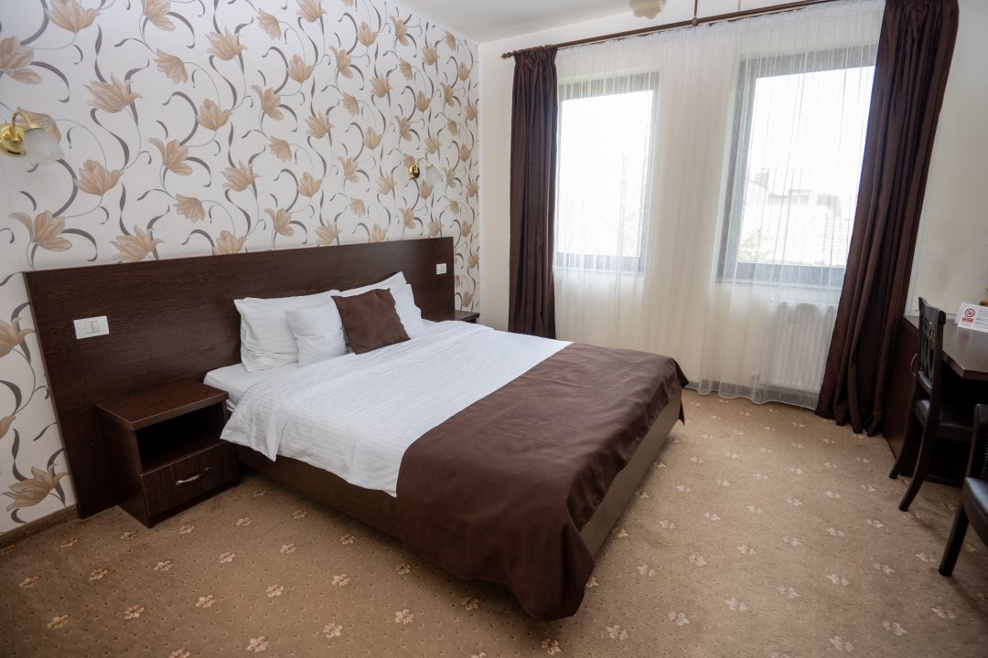 Hotel Miky Arad de vanzare | Investitie cu utilizari multiple | 42 camere cazare – fotografia 30 din 66