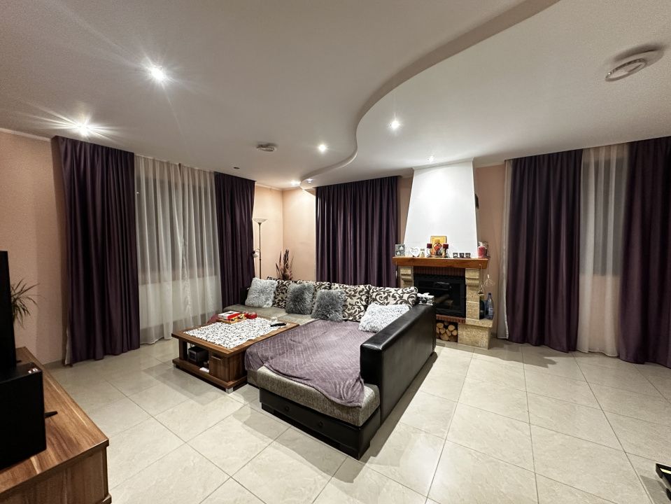 Casa D+P+1 Garaj dublu 2 Terase 925 mp Teren CETATE Kaufland Finisata Mobilata – fotografia 61 din 65
