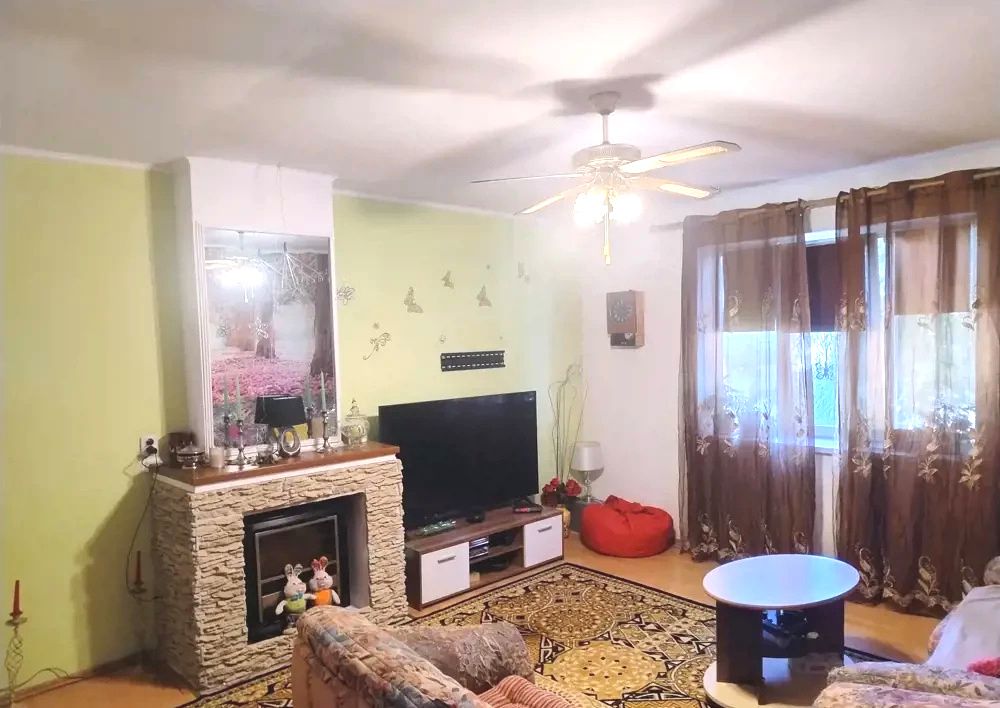 Vanzare Casa 5 camere Nefinisata cu 930 mp teren strada asfaltata CETATE – fotografia 2 din 4