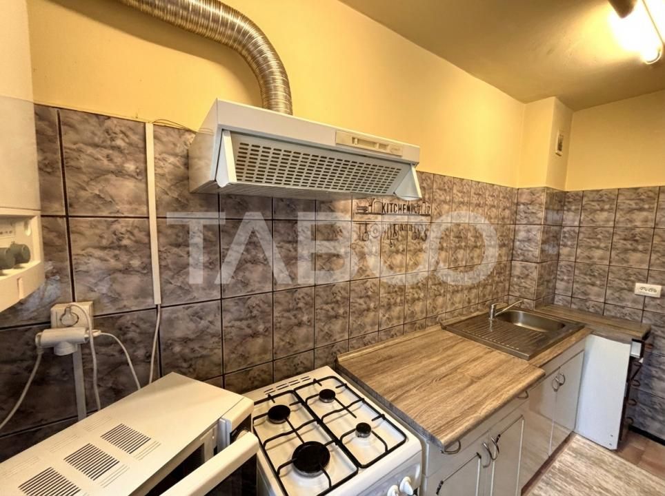 Apartament decomandat 3 camere de vanzare etaj 2   Valea Aurie – fotografia 8 din 14
