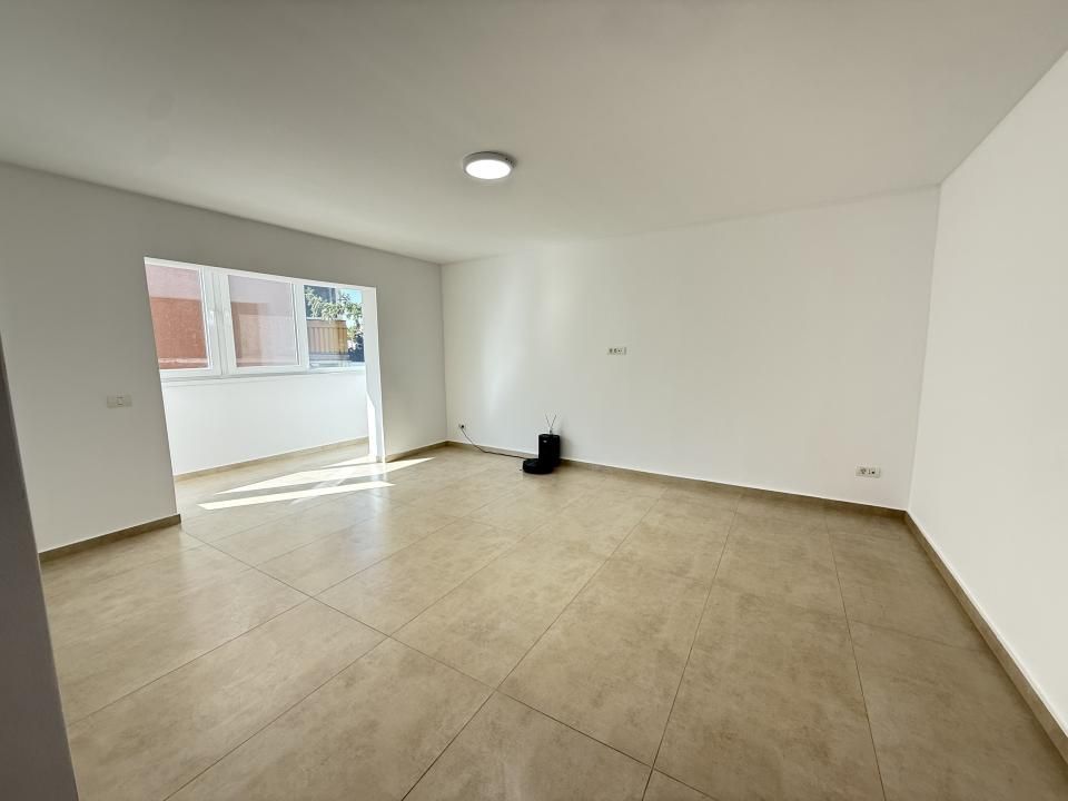 Apartament lux, 4 camere, 84 mp utili + 2 balcoane - COMPLEXUL STUDENTESC – fotografia 1 din 10