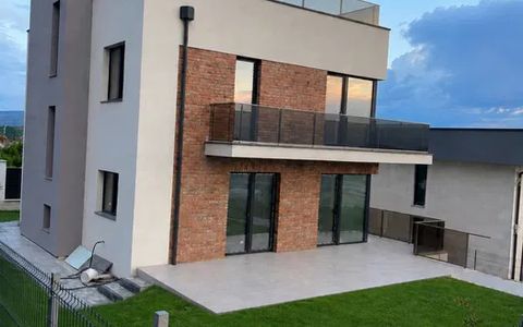 Casa moderna, 214 mp, 5 camere-Dezmir