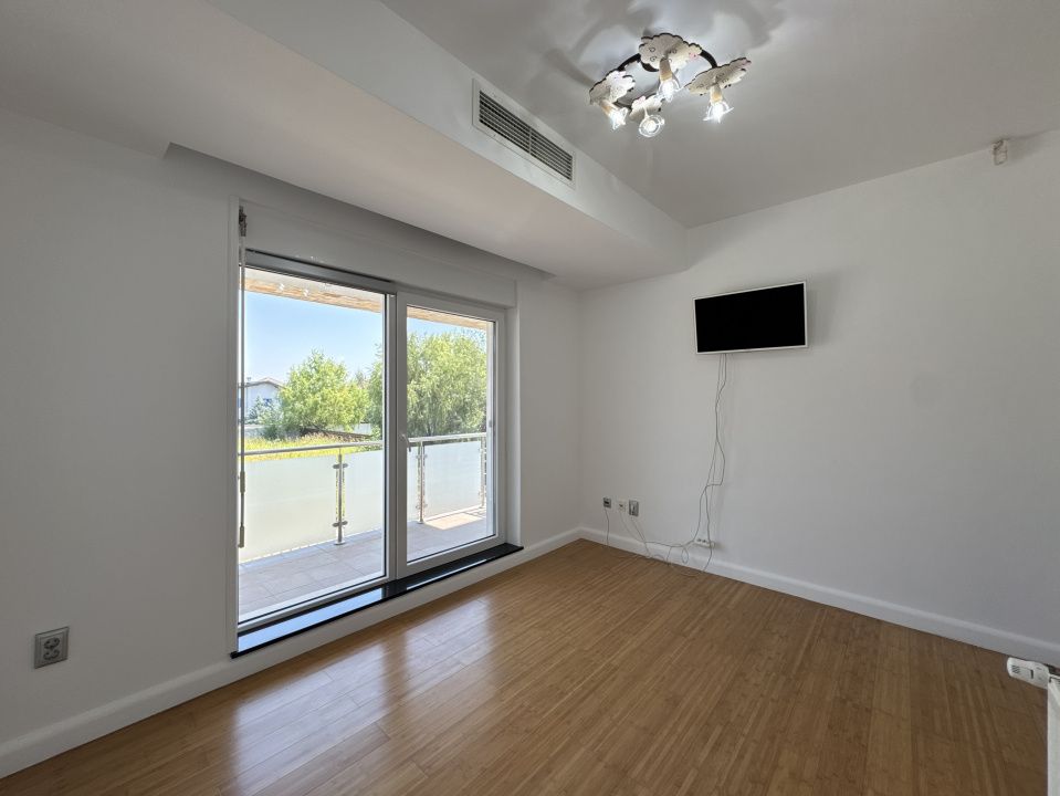 Vila individuala versatila de inchiriat in Otopeni-Odai, 8 camere, 5 bai – fotografia 14 din 19