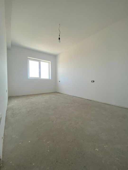 Penthouse 3 camere, decomandat,81 mp utili, etaj 3- zona Torontalului – fotografia 5 din 12