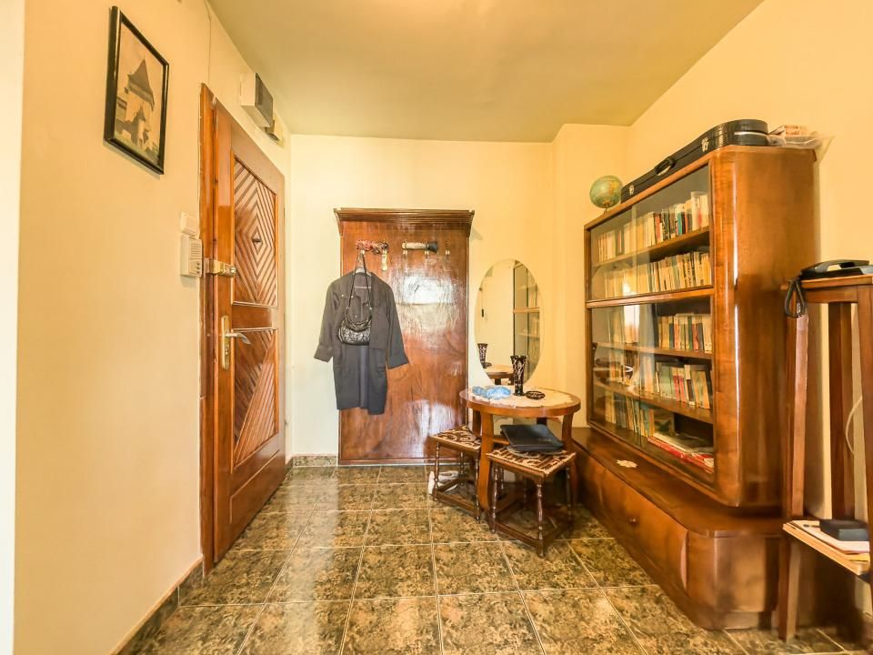 Apartament | 2 cam. | Decomandat | Logie de 6.6 Mp | Pivniță | Calea Dumbrăvii – fotografia 1 din 17