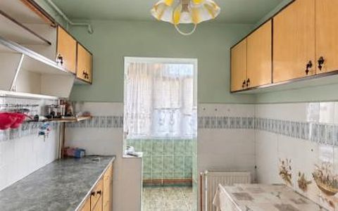 Apartament spatios cu 3 camere, 55 mp utili, etaj 3 - zona Lipovei