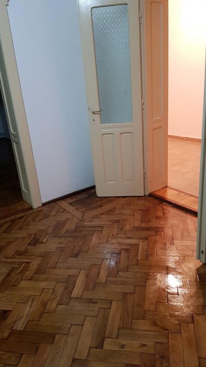 CASA 4 Camere 100mp. Baie Curte INCHIRERE Birouri Cabinete TOLSTOI CENTRU CETATE – fotografia 9 din 12