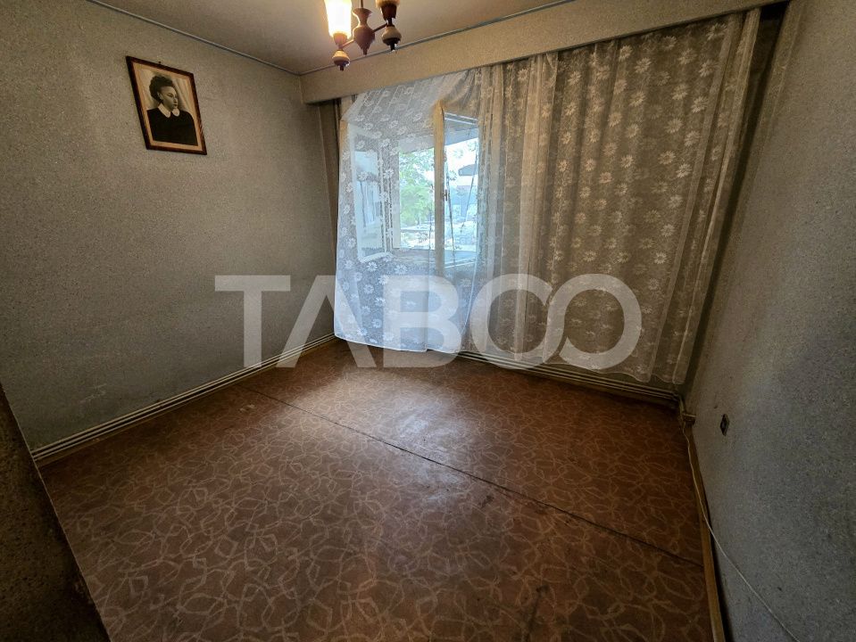 Apartament decomandat 4 camere 4 balcoane 2 bai etaj 1 Central Sibiu – fotografia 16 din 22