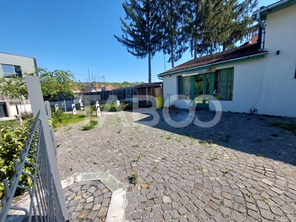 Casa de inchiriat 90 mp 3 camere curte 370 mp aproape de mall Cisnadie – fotografia 12 din 17