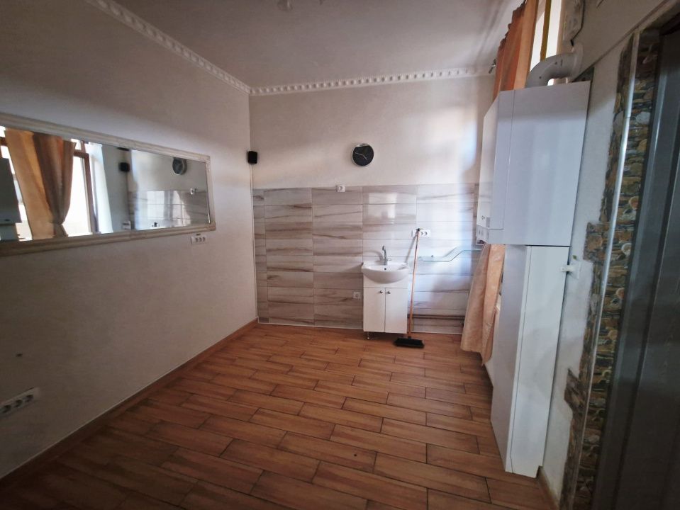 Spatiu comercial pentru diverse activitati zona Centrala – fotografia 11 din 15