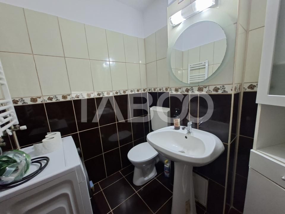 Apartament de inchiriat 2 camere zona Strand etaj 3 bucatarie separata – fotografia 12 din 18