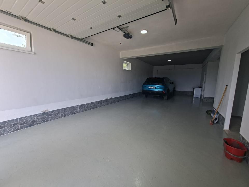 Vila cu garaj, camera tehnica, terasa circulabila, teren 1000 mp, 2023, nu rata – fotografia 15 din 21