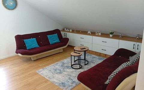 Apartament la mansarda 2 camere de 47 mp zona Floresti Florilor