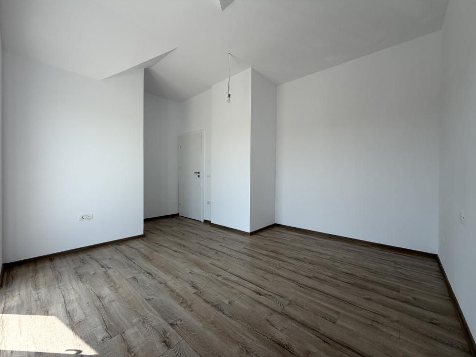 Duplex cu camera tehnica, 102mp utili, 350mp teren-Covaci – fotografia 9 din 21