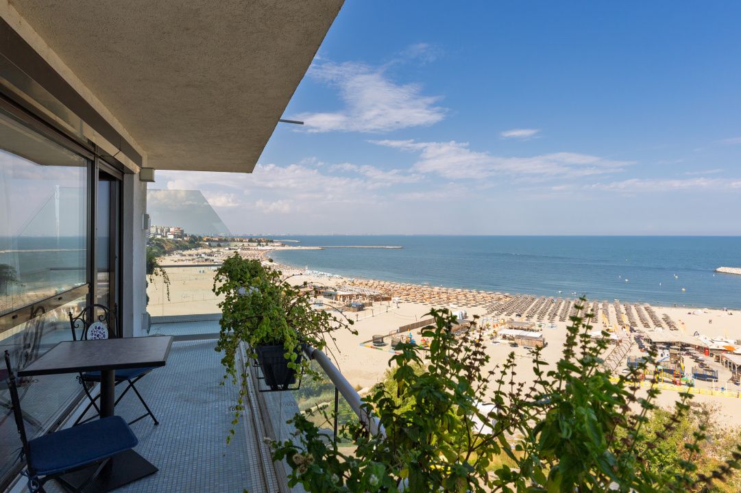 Penthouse pe 2 niveluri | vedere frontală la mare 180° | Faleza Nord – Constanța – fotografia 17 din 18
