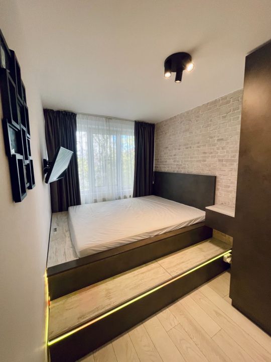 Apartament 3 camere renovat complet | Titan – Minis – Costin Georgian – fotografia 3 din 13