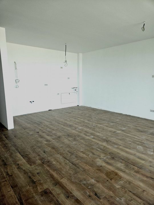Apartament 3 camere Zona Mamaia Nord- la 200 m de plaja – fotografia 7 din 16