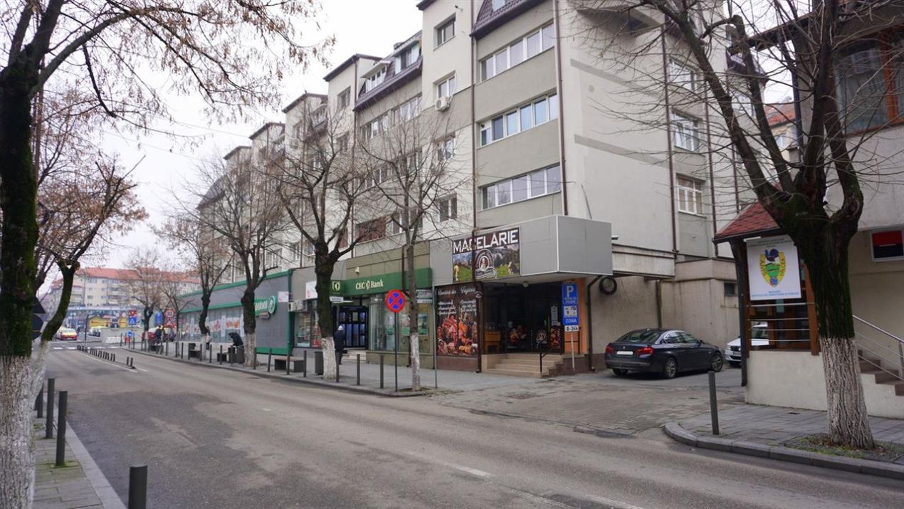 DE INCHIRIAT - SPATIU COMERCIAL CENTRAL 85 MP – fotografia 11 din 12