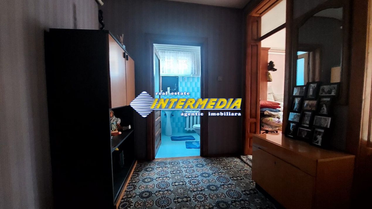 Casa de vanzare cu 5 camere in cartier Cetate Alba Iulia finisata D+P+E – fotografia 8 din 15