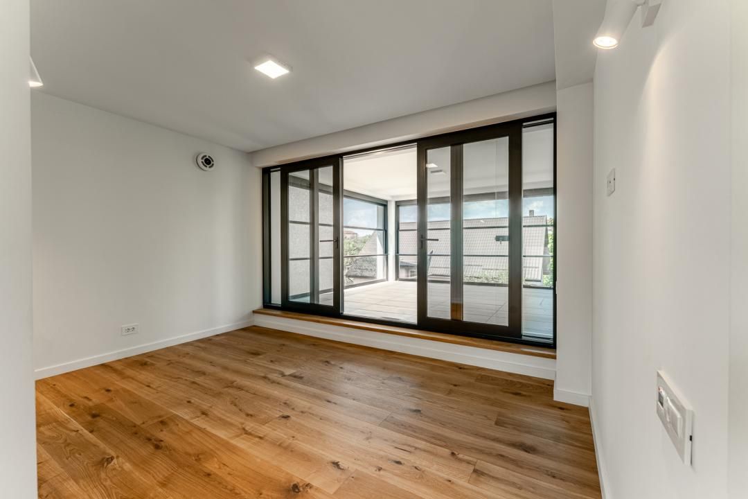 Vila individuala langa Lacul Baneasa | 6 camere, lift interior – fotografia 20 din 22