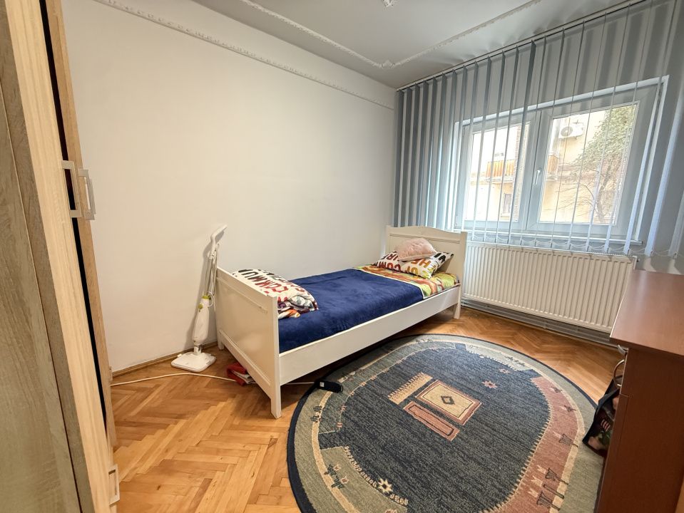 Apartament spatios, 3 camere, decomandat, 82 mp, parter - Lipovei – fotografia 4 din 7
