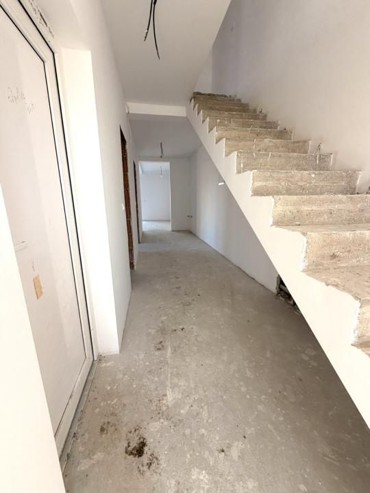 Duplex modern 4 camere, unit prin camera tehnica - Giarmata – fotografia 12 din 18