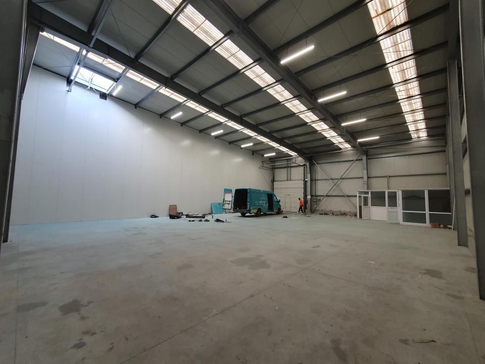 Hala industriala de inchiriat, 433 mp utili,  Zona Calea Sagului – fotografia 2 din 15