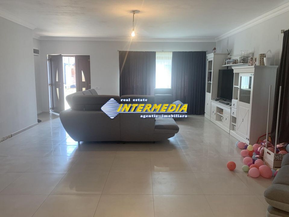 Casa noua finisata la cheie de vanzare in Alba Iulia  cu teren 1467 mp – fotografia 17 din 19
