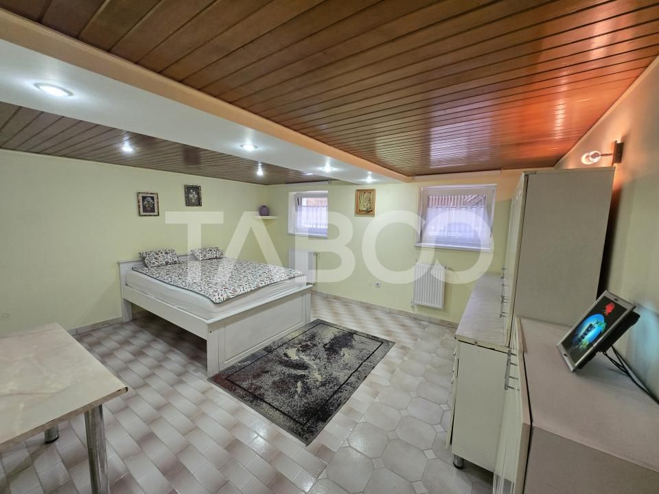 Garsoniera de inchiriat decomandata 35 mpu zona Central Sibiu – fotografia 2 din 13