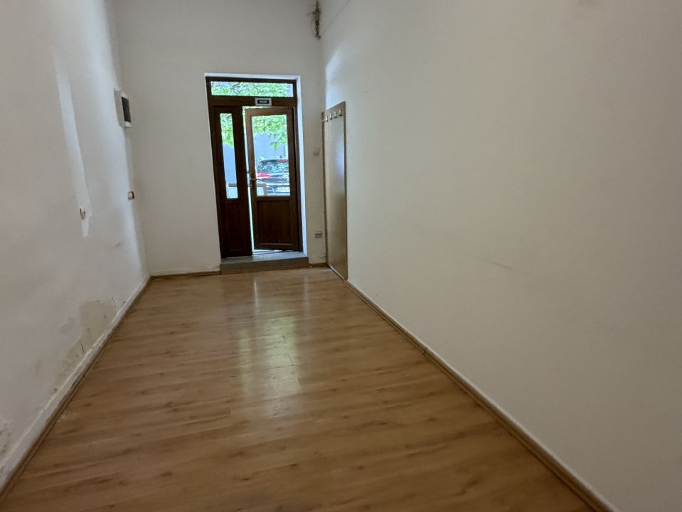 Camera Birou de Inchiriat cu acces si Parcari CENTRU UltraCentral Alba Iulia – fotografia 5 din 7
